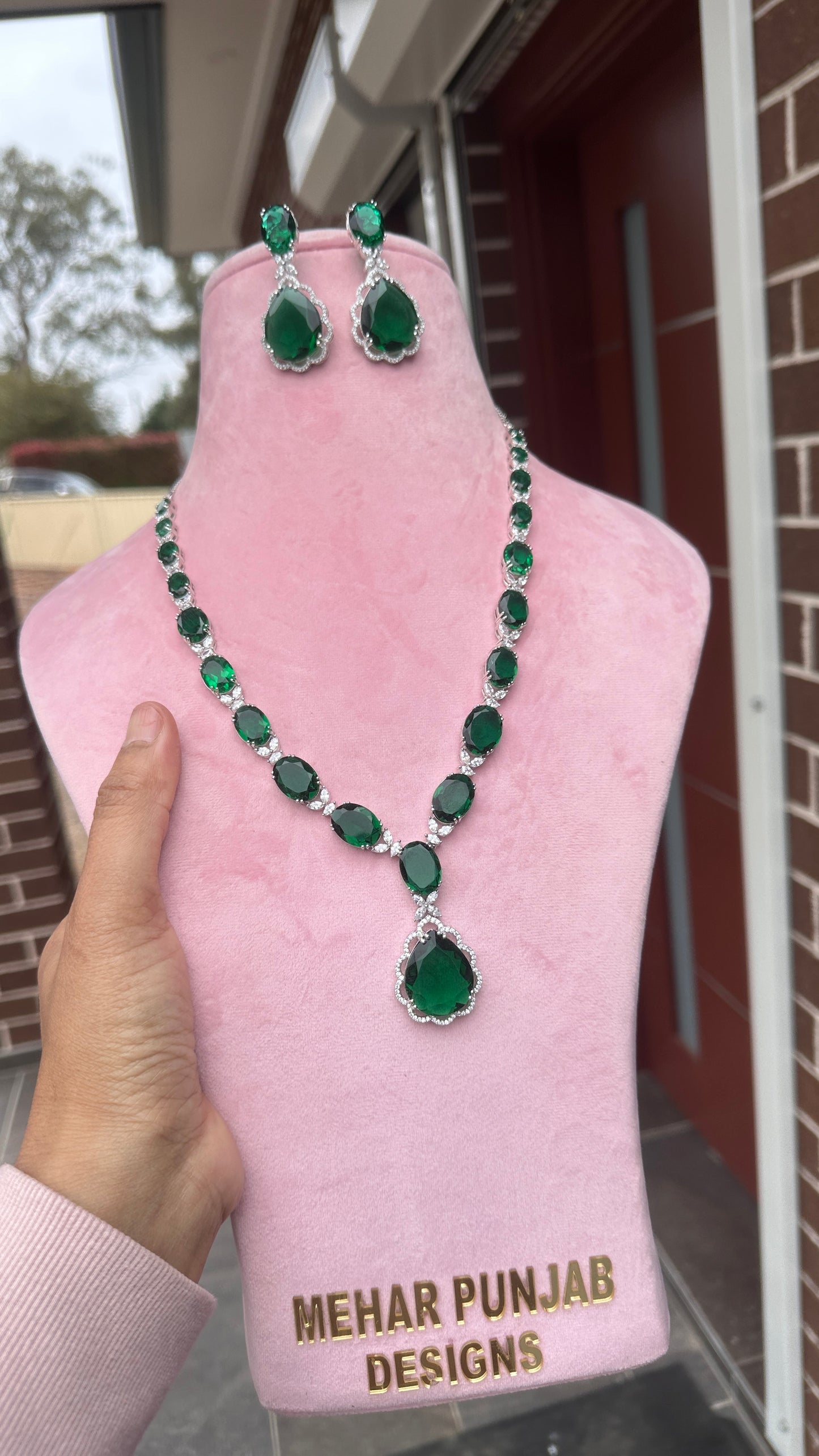 American diamond necklace with doublet stones