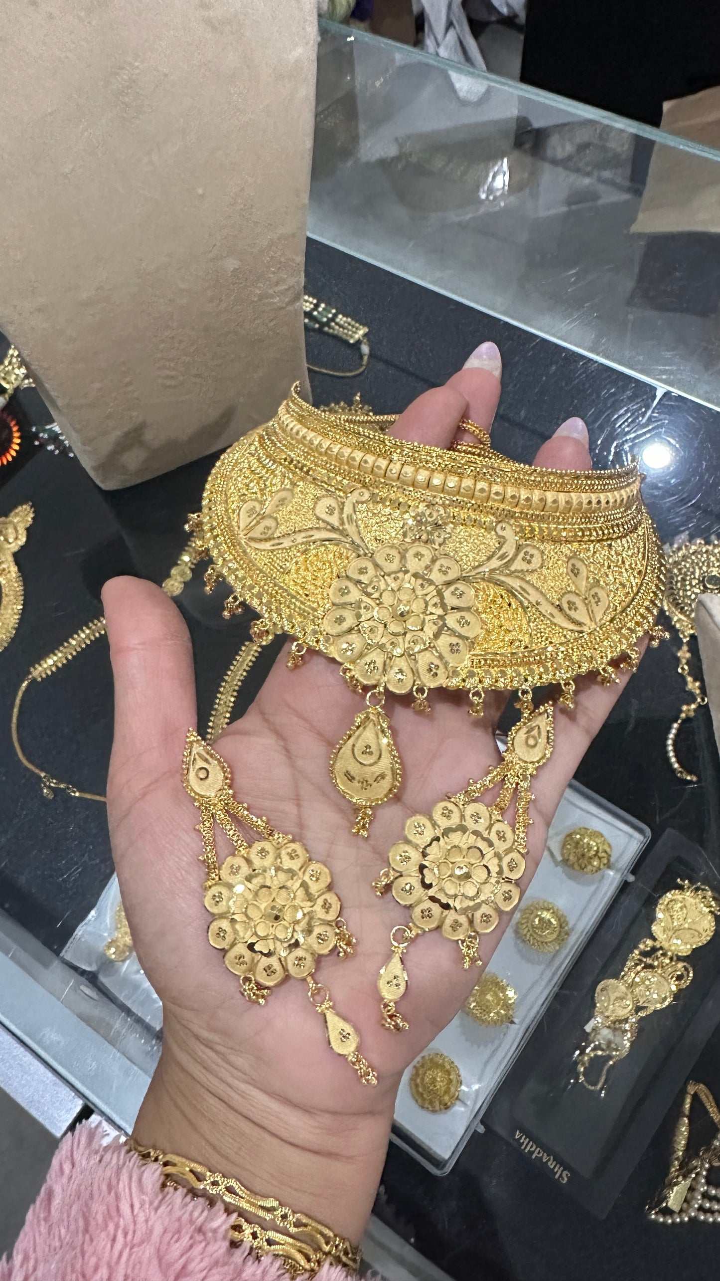 Gold plated choker set Sandookh collection bridal