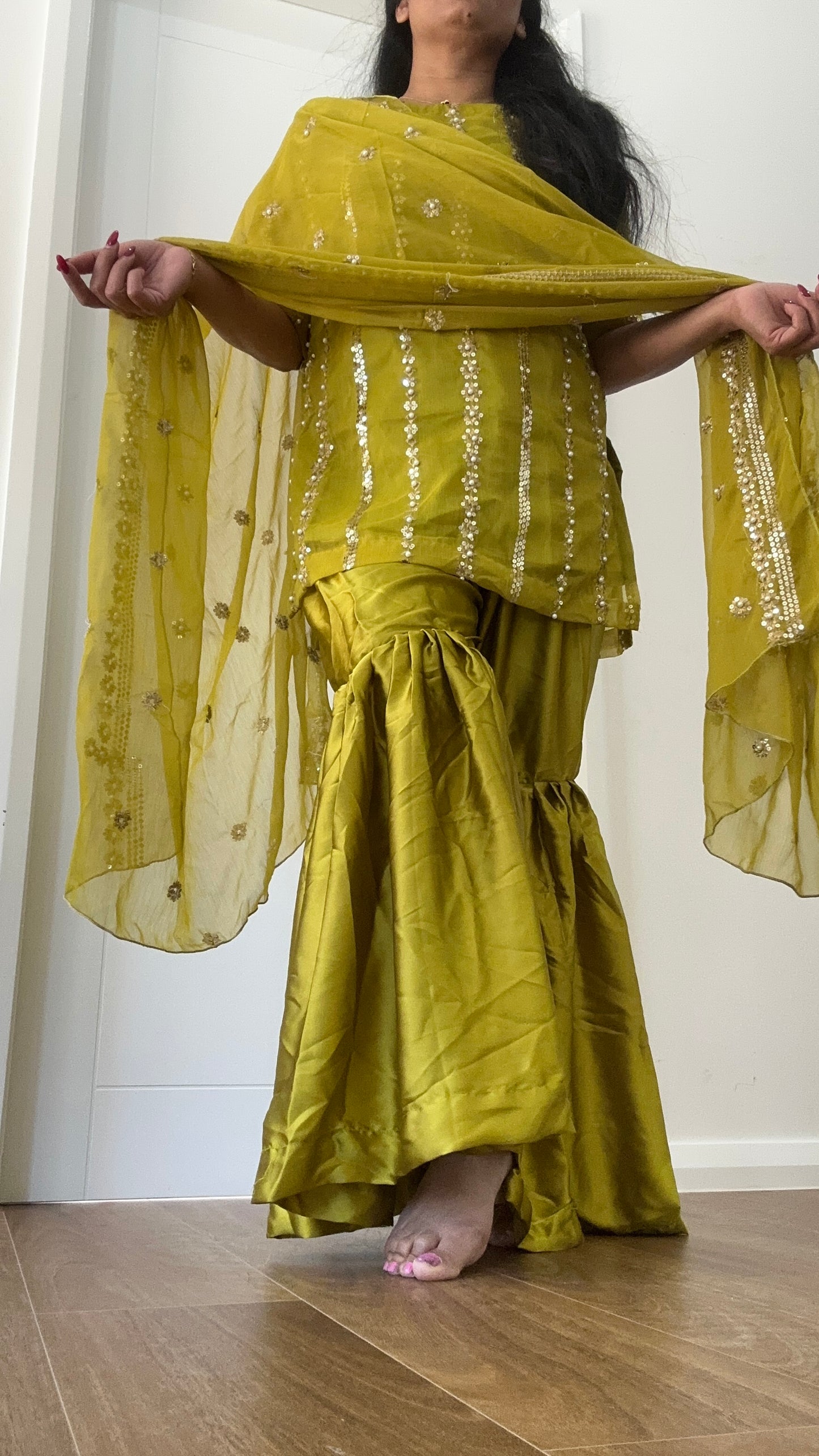 Pakistani shifon outfit with dupatta and bottom