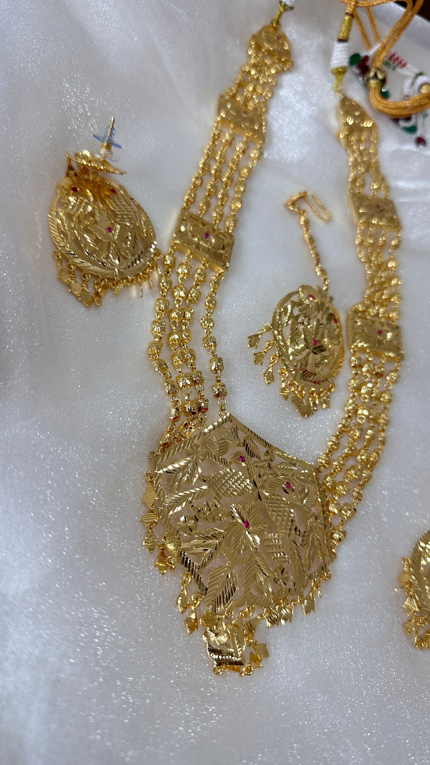 gold plated Raani haar Sandookh collection