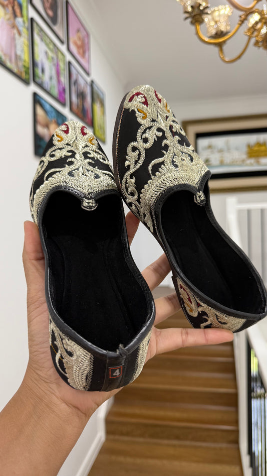 Teen Boys Traditional Jutti – Handcrafted Ethnic Footwear Kids Jutti