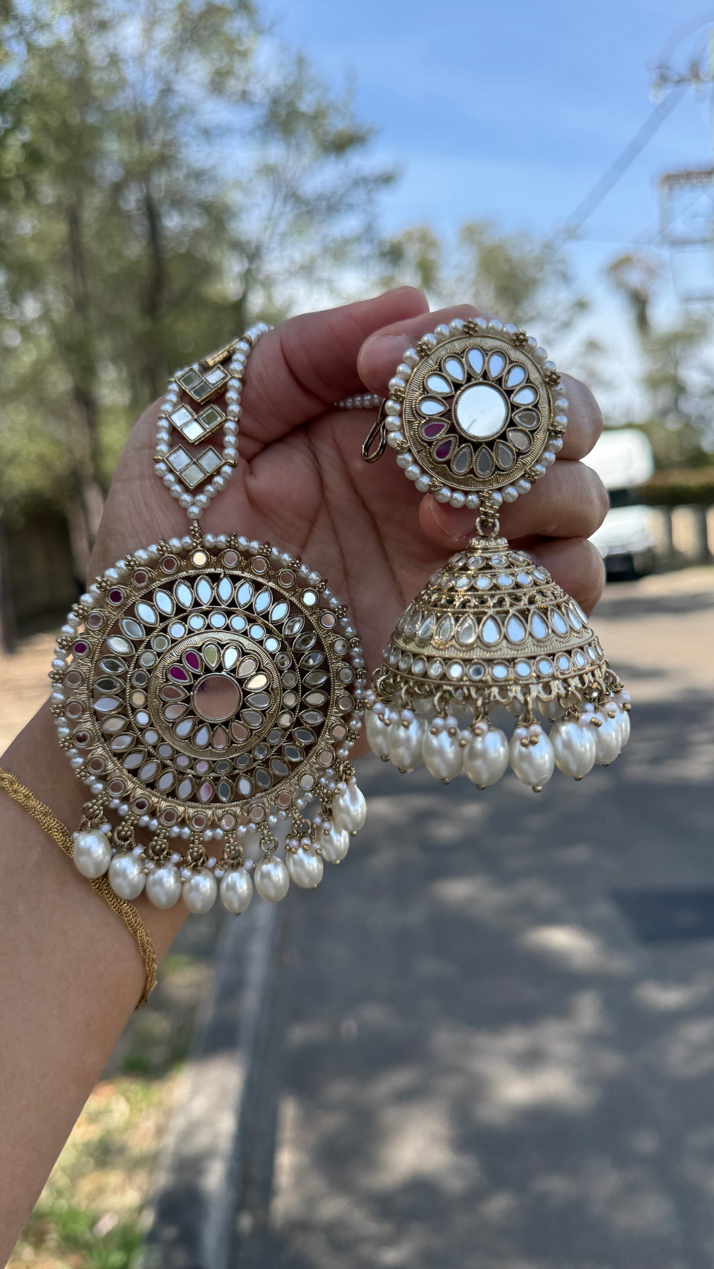 Mirror oversize earrings with tikka golden