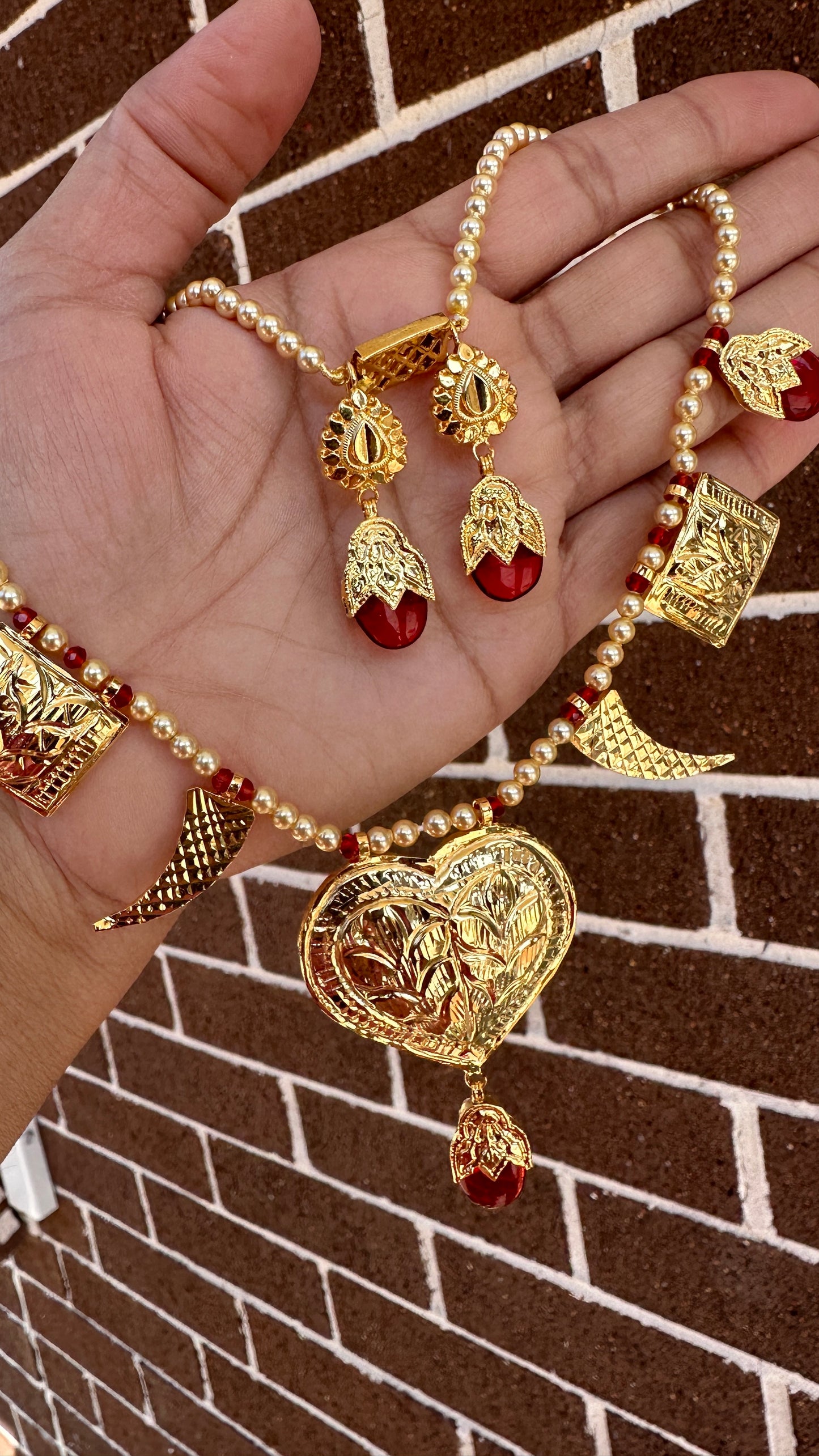 Ruby Punjabi traditional necklace with earrings Sandookh collection