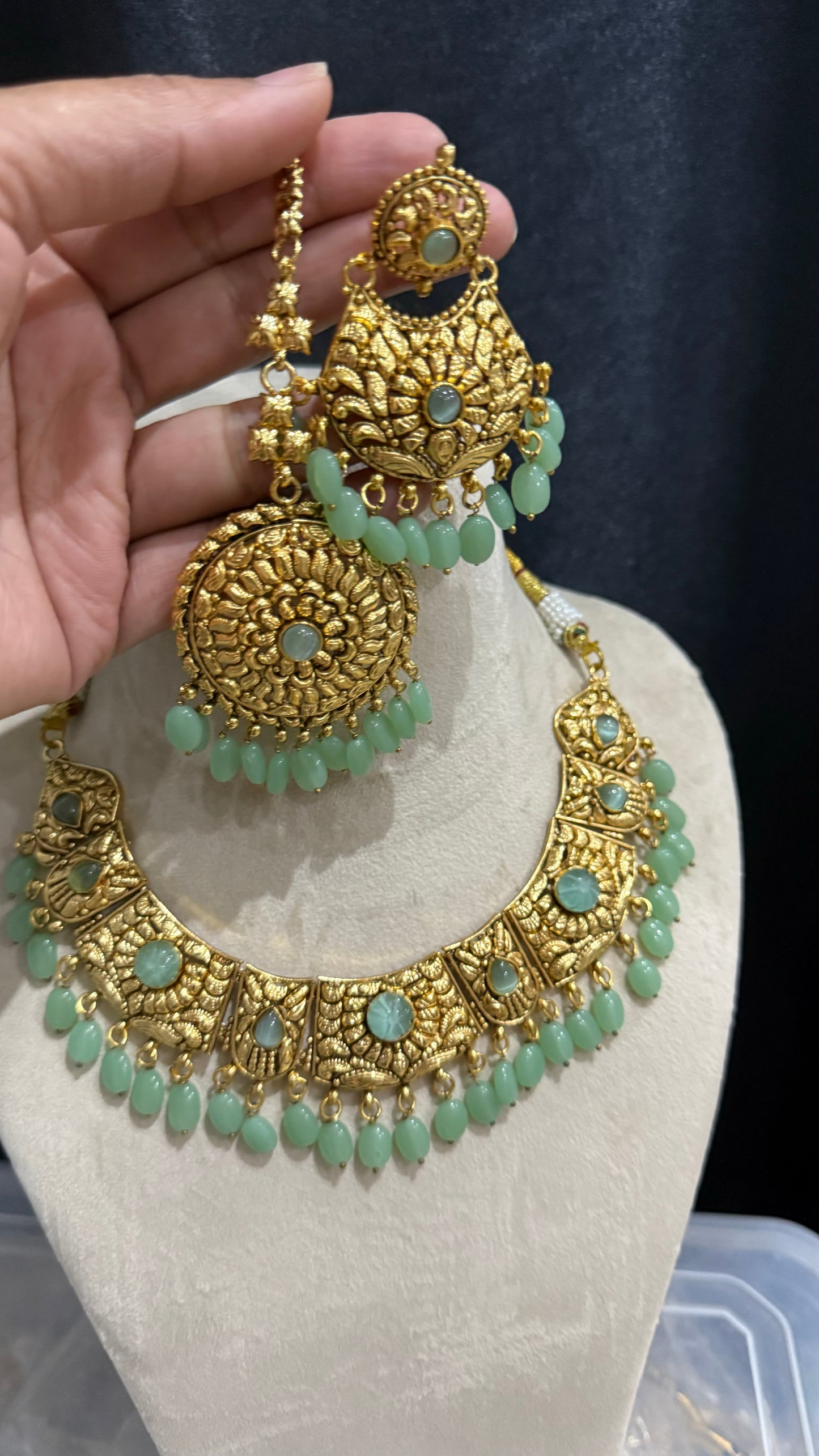 Gold plated necklace set Sandookh perfect for bride