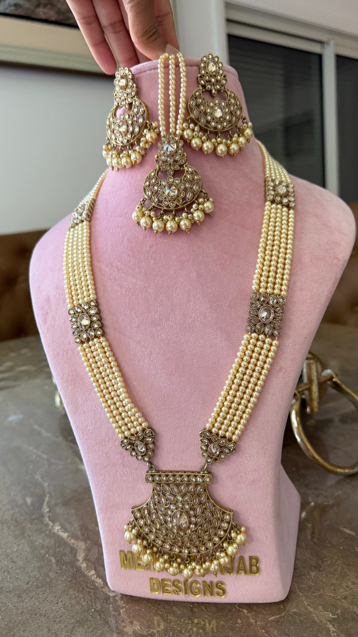Premium quality Kundan Raani haar with matching earrings