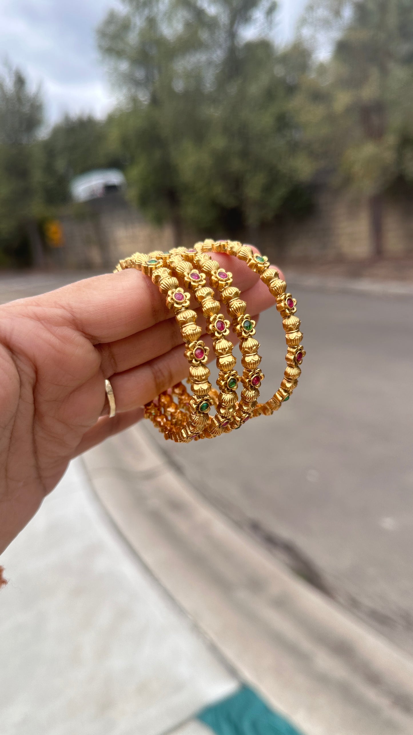 antique look bangles sandookh