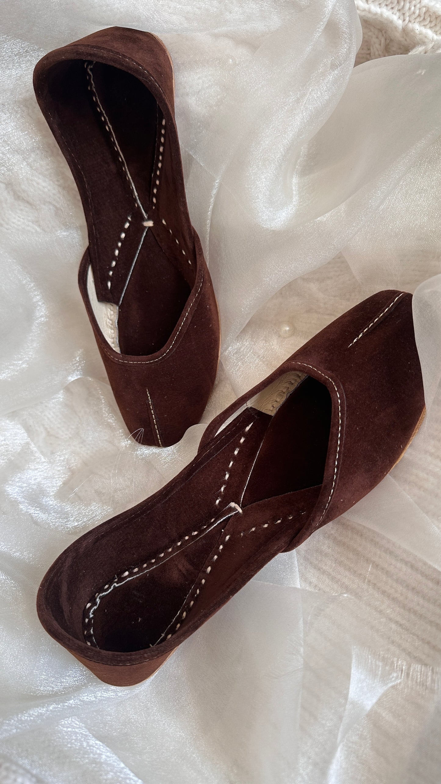 Brown Velvet punjabi jutti Women