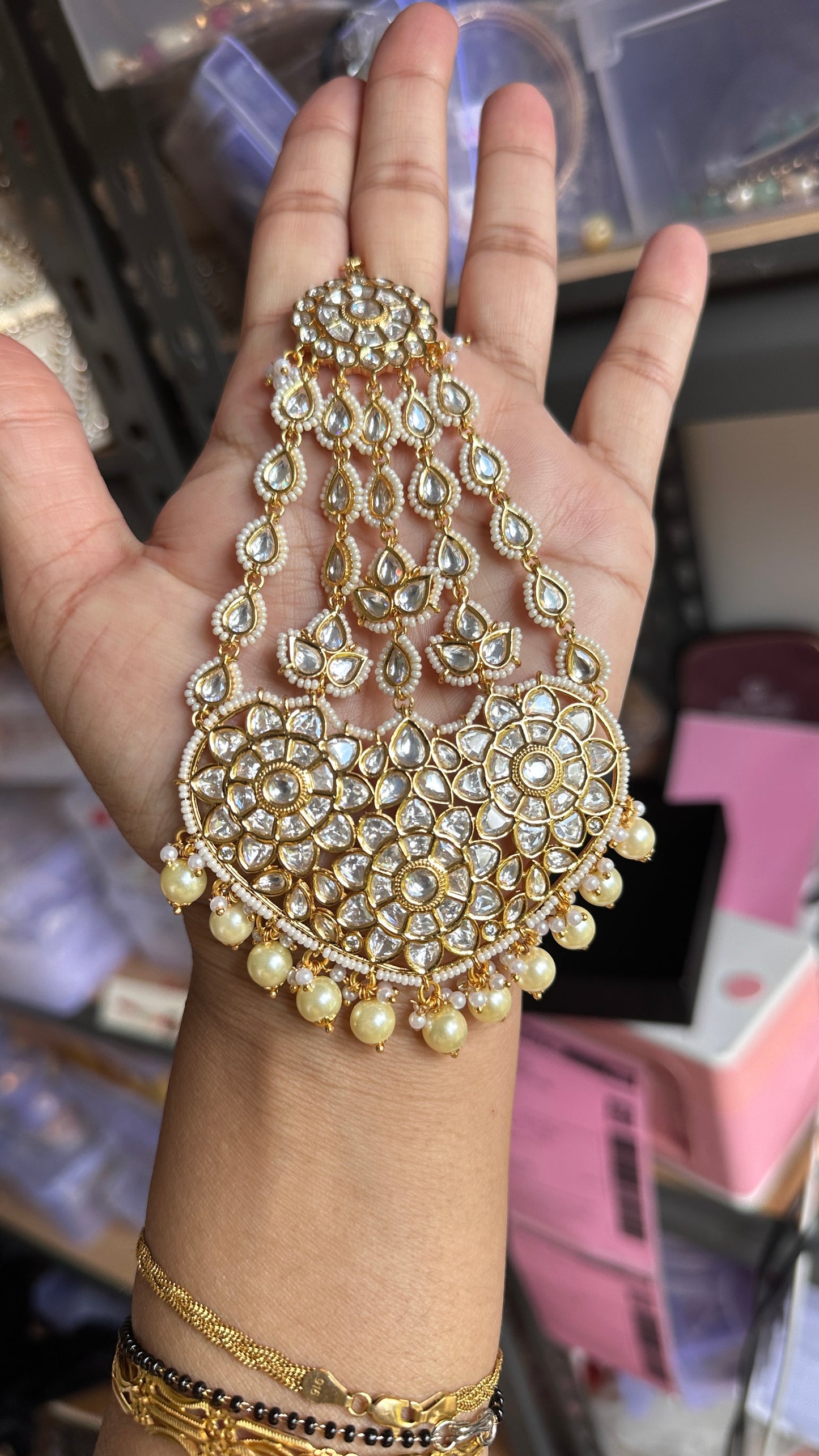 uncut  kundan passa can be used for bride or groom