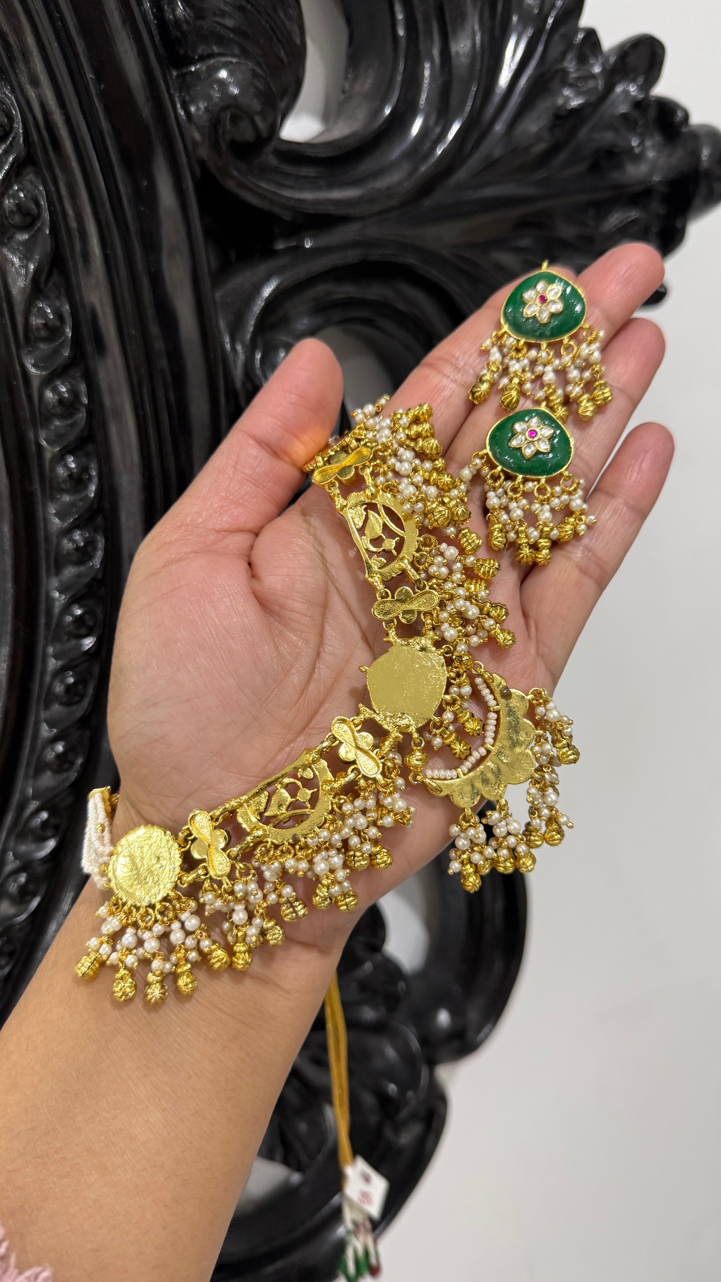 Pachi kundan choker necklace with earrings gold plated