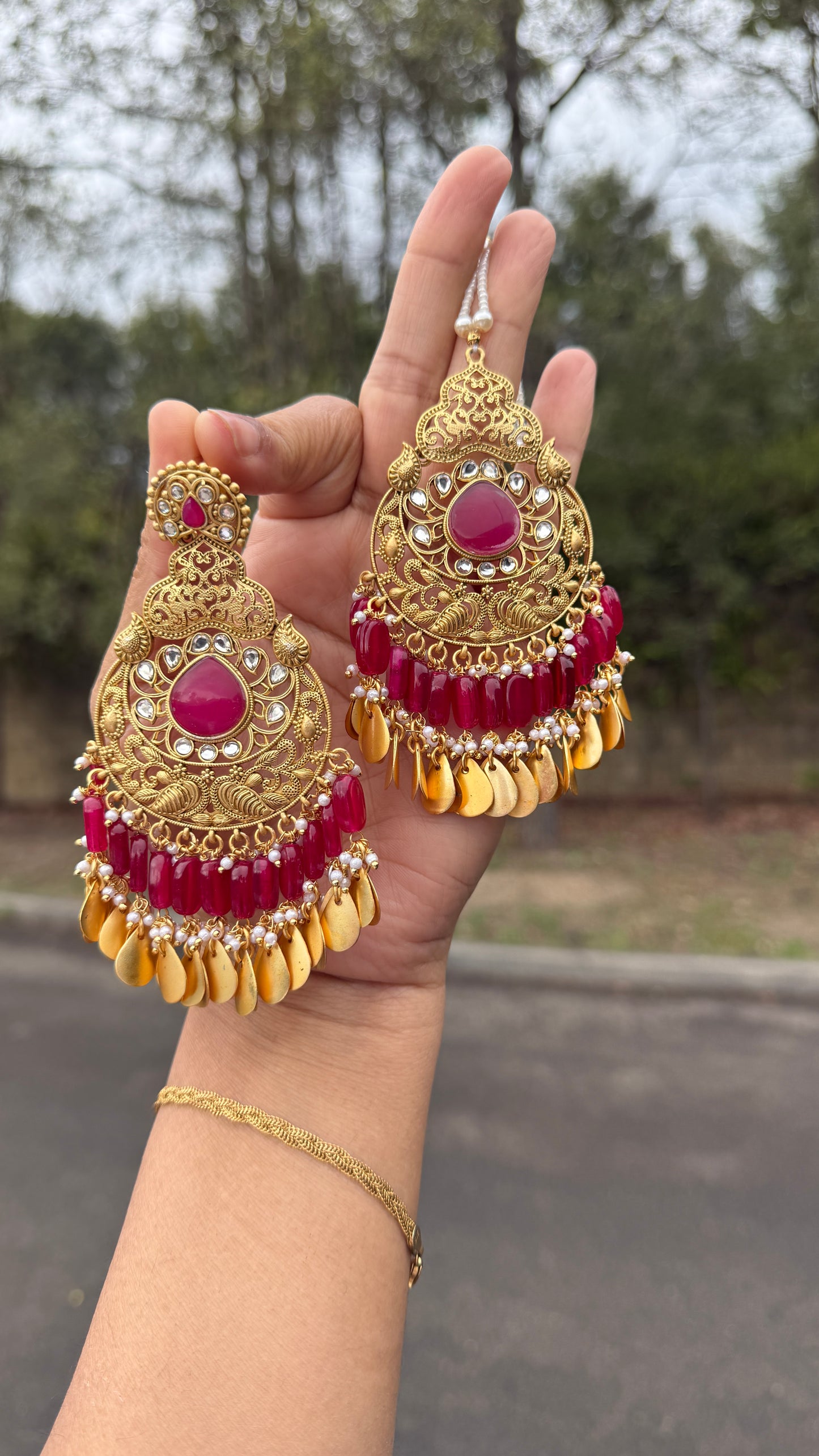 Kaira oversizes earrings with tikka Antique look