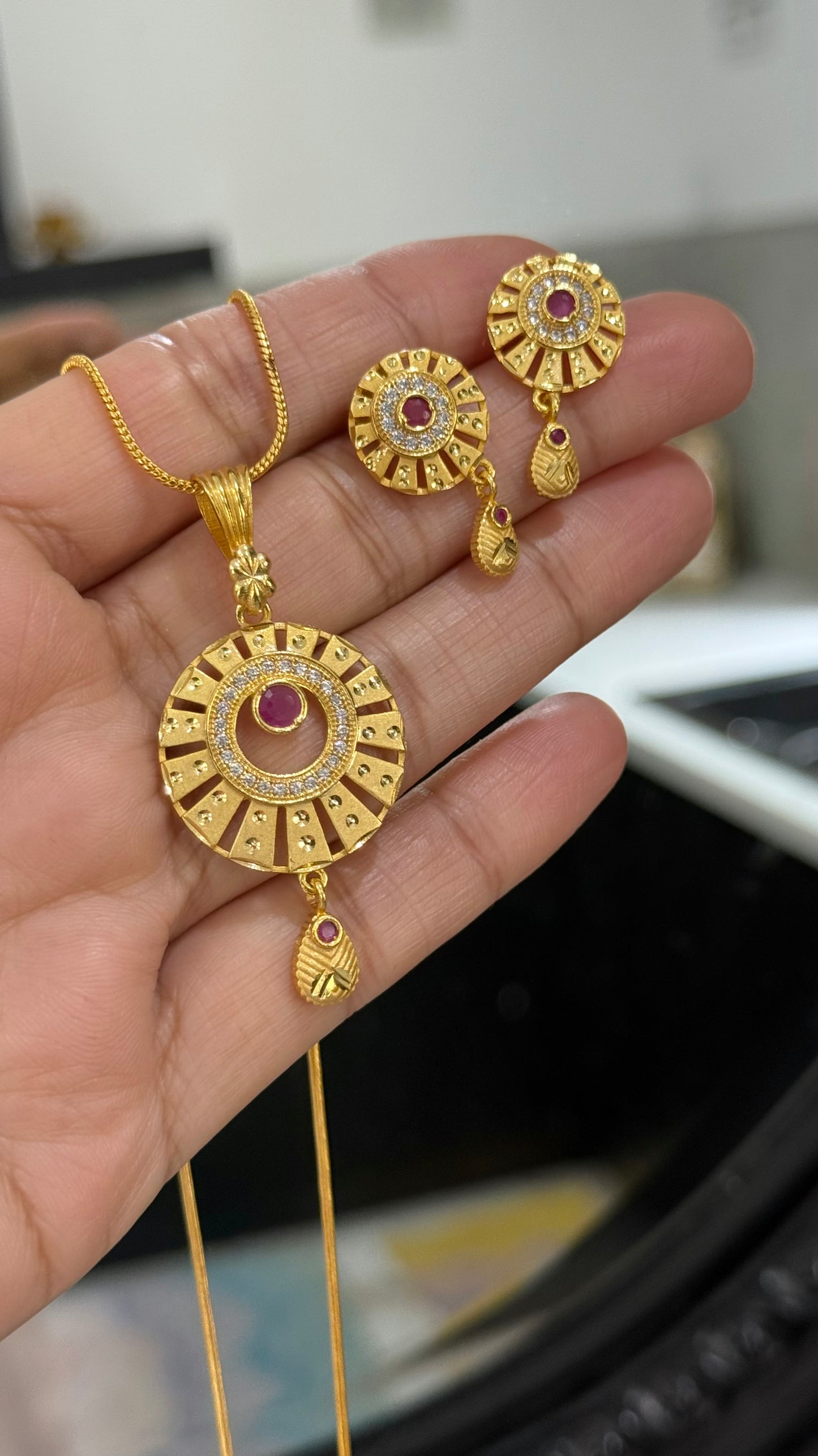 Gold plated necklace pendant set Sandookh collection/ Gold-look kitty set/ Traditional Indian jewelry/ design no 3