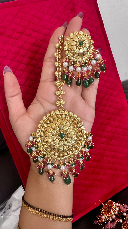 Gold plated tikka and studs