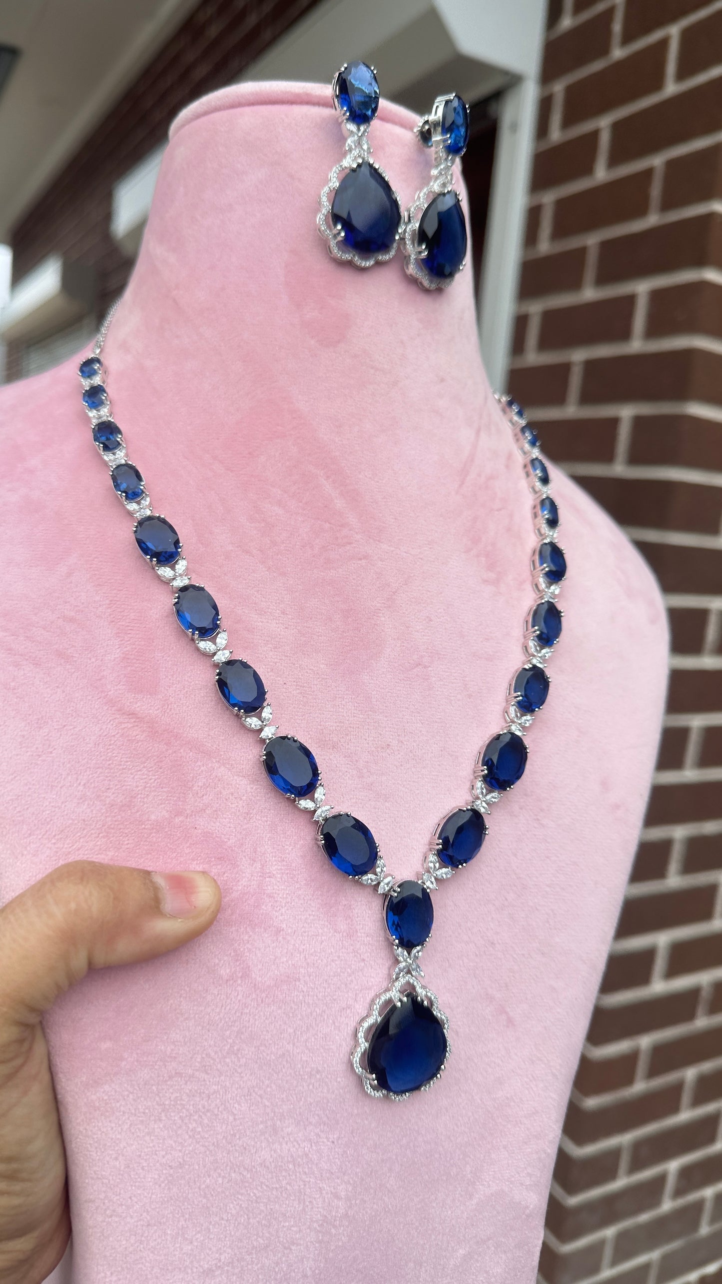 American diamond necklace with doublet stones