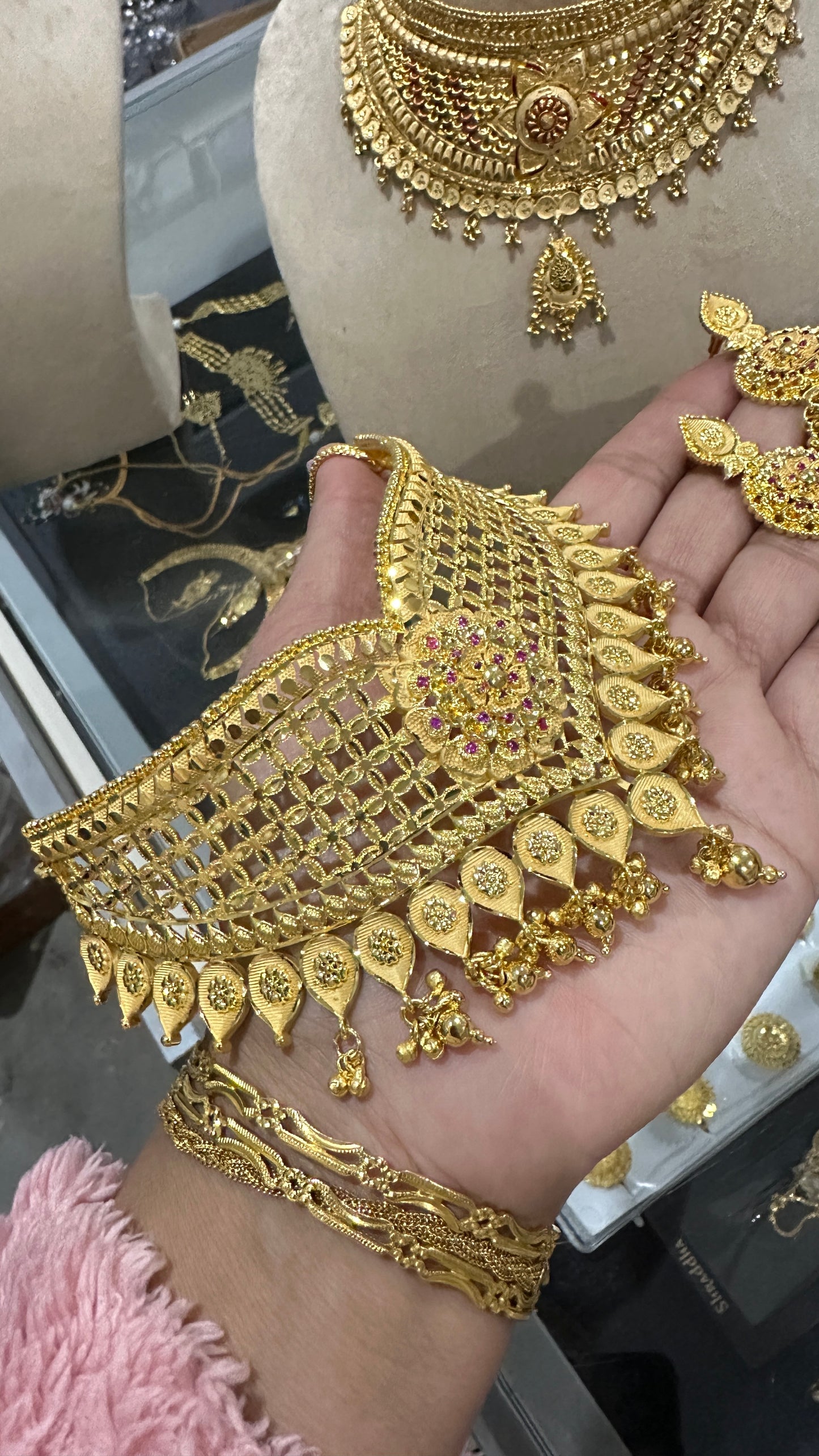 Gold plated choker set Sandookh collection bridal