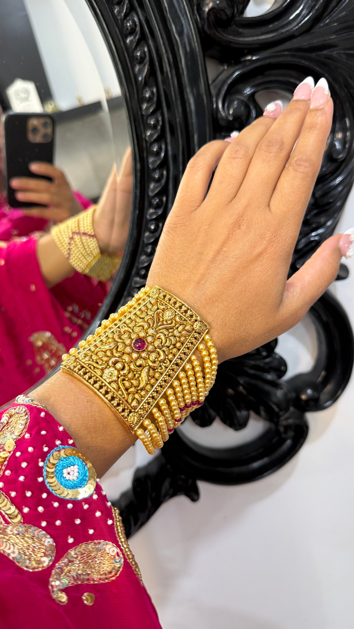 Gold-plated bahi bracelet Sandookh Collection