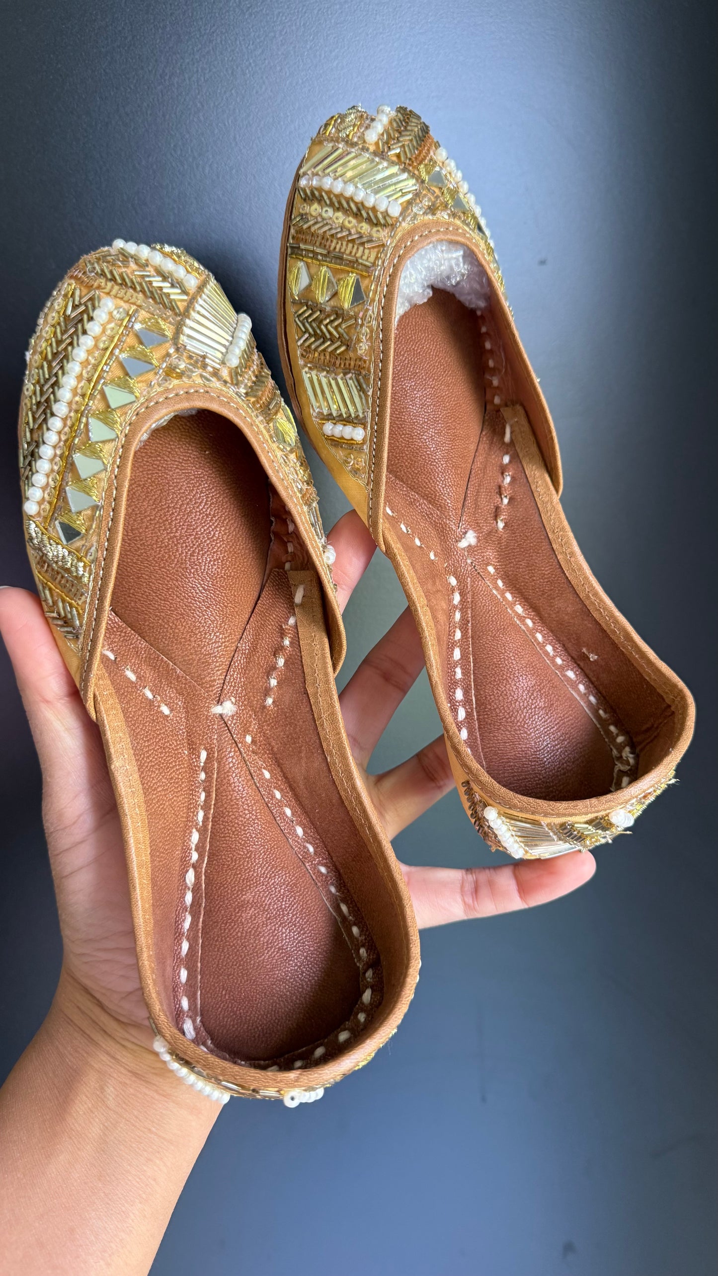 Women’s Punjabi Jutti Golden