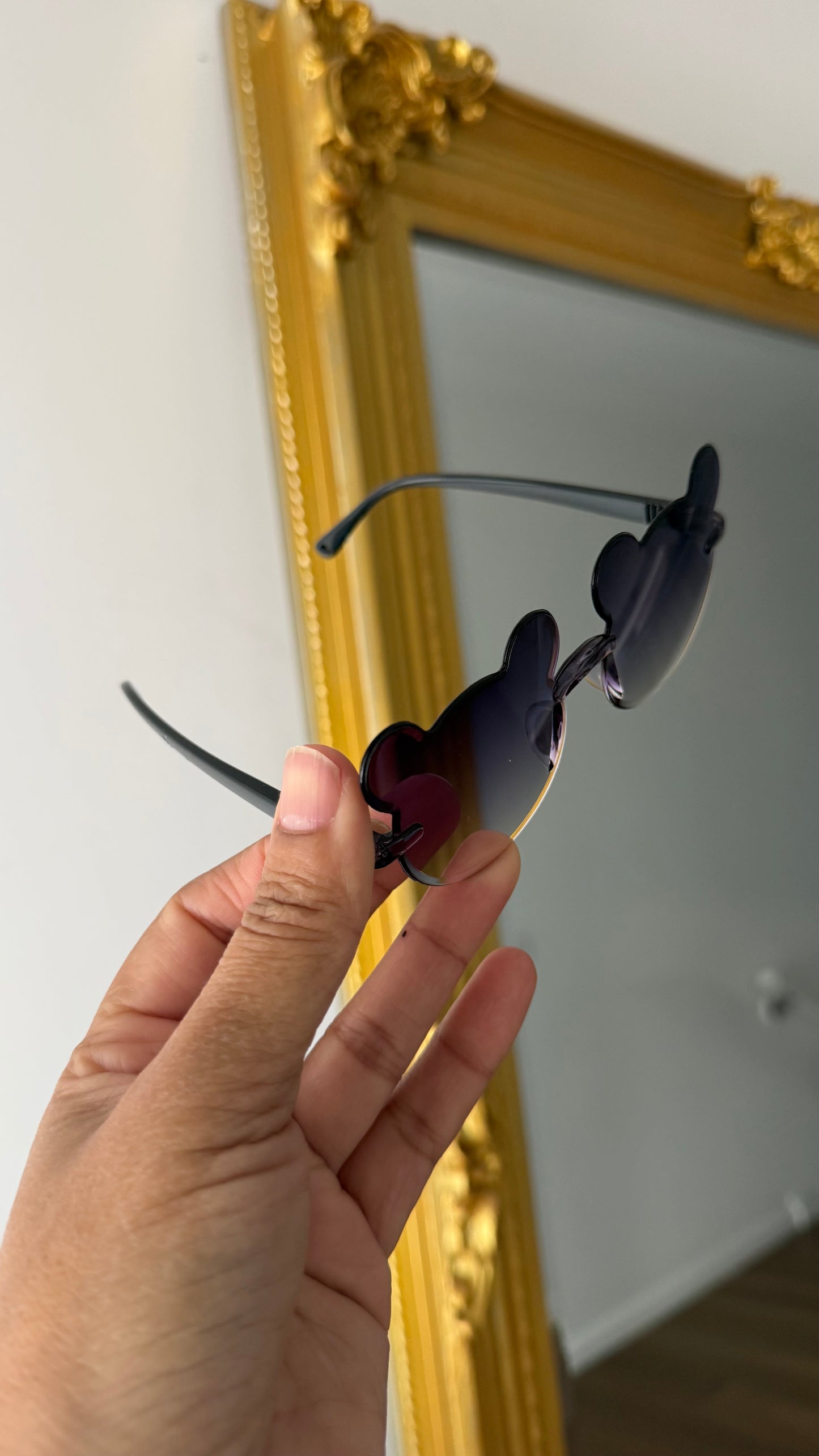 Rakhi gift for girls sunnies/ glasses