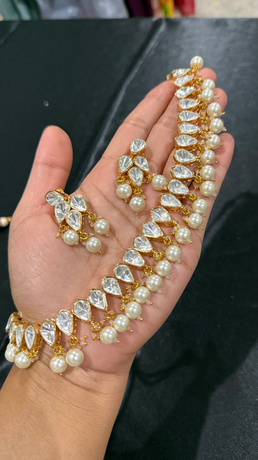 gold plated kundan necklace