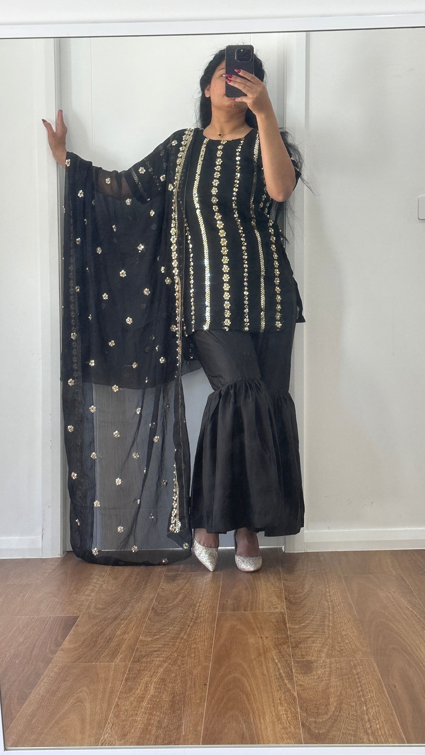 Pakistani shifon outfit with dupatta and bottom