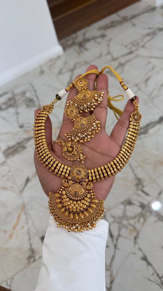 Antique gold look necklace Sandookh collection