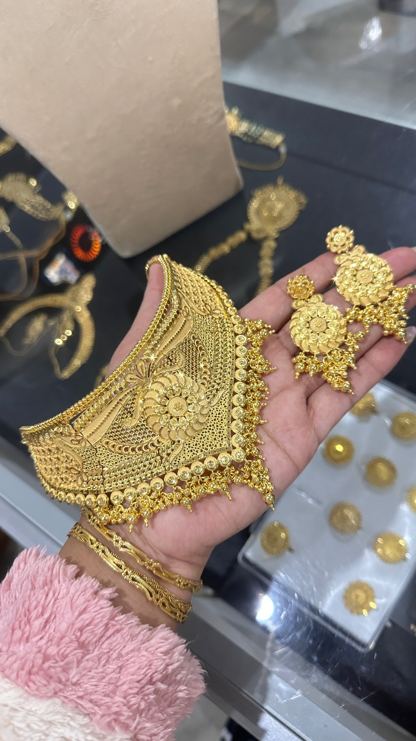 Gold plated choker set Sandookh collection bridal