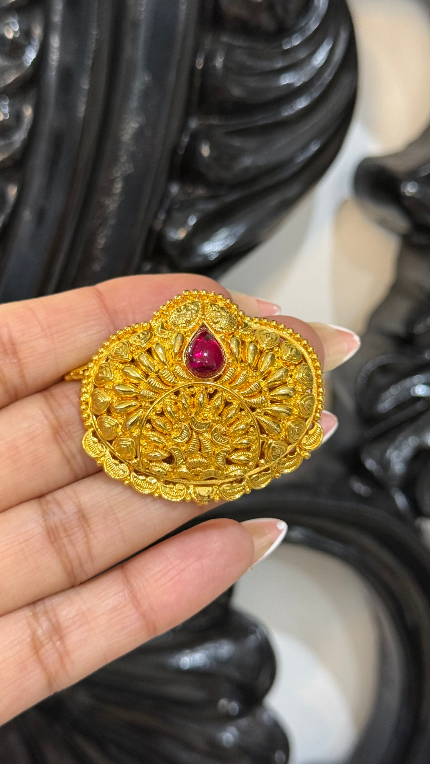 Gold plated hair clip (sui ) sandookh collection