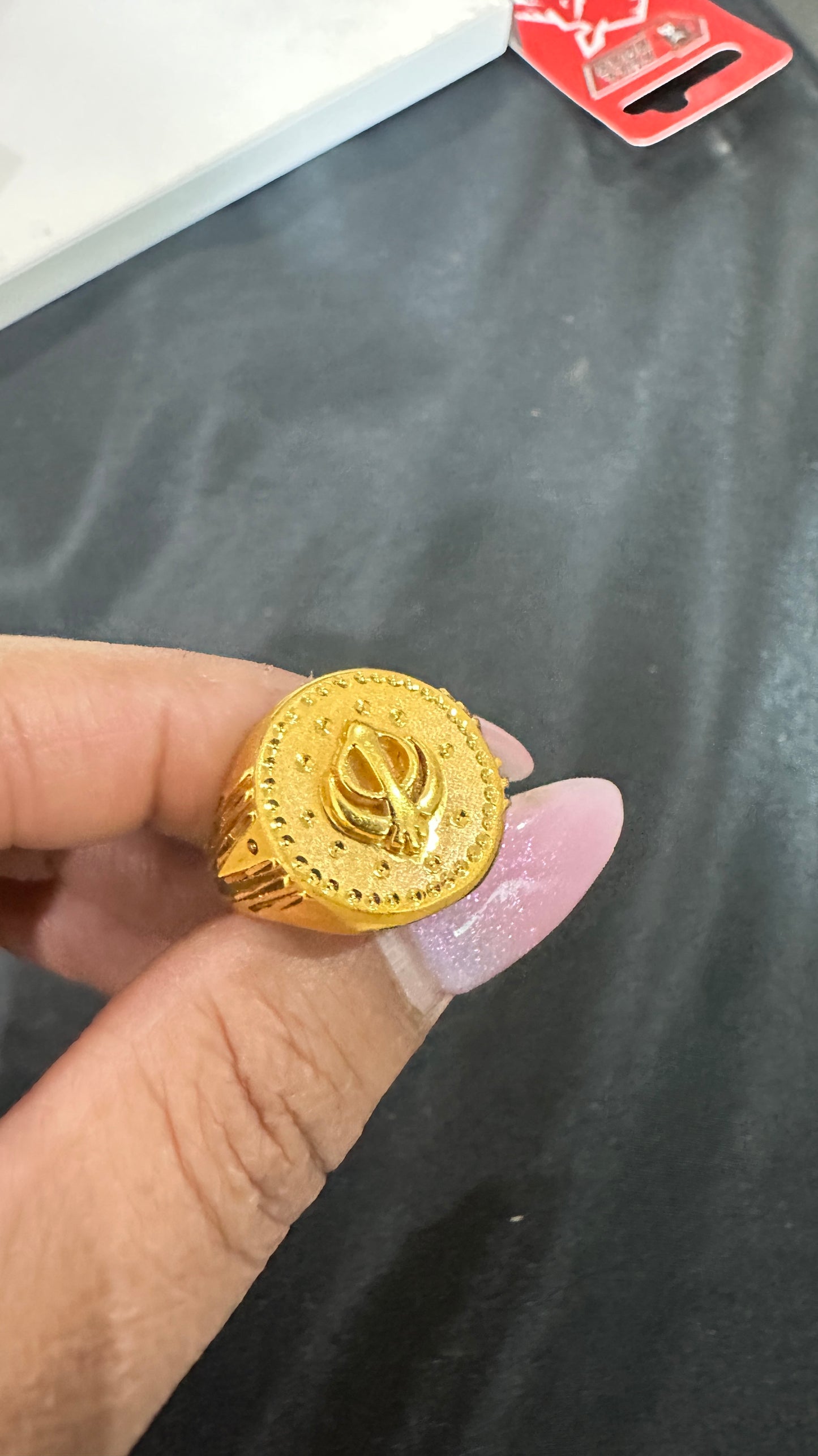 Mens gold look ring