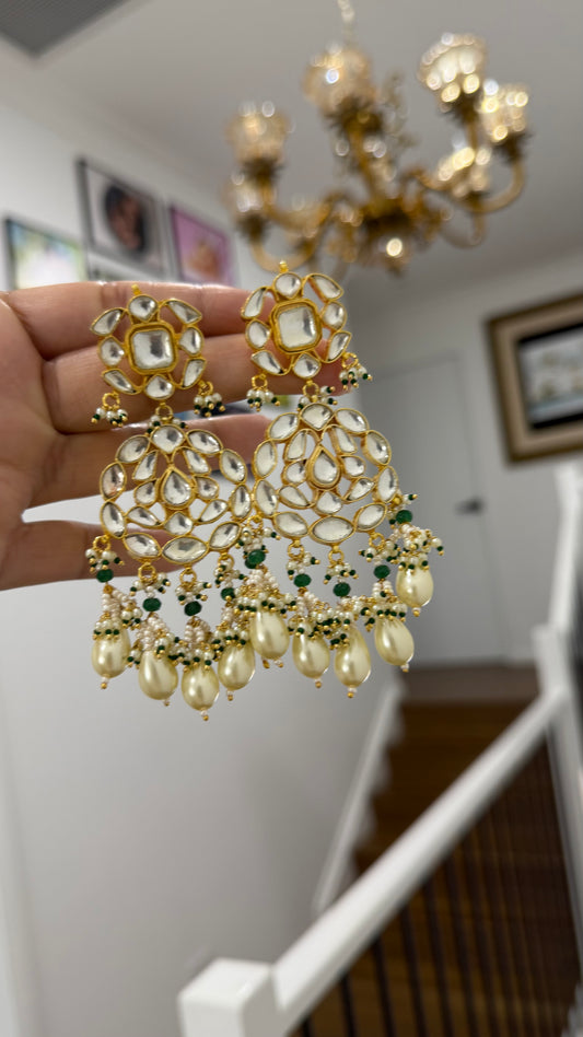 Pachi Kundan earrings