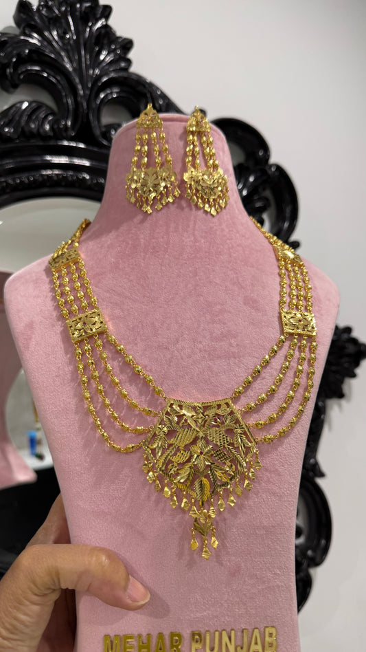 Premium quality gold plated Raani haar with matching earrings Sandookh collection
