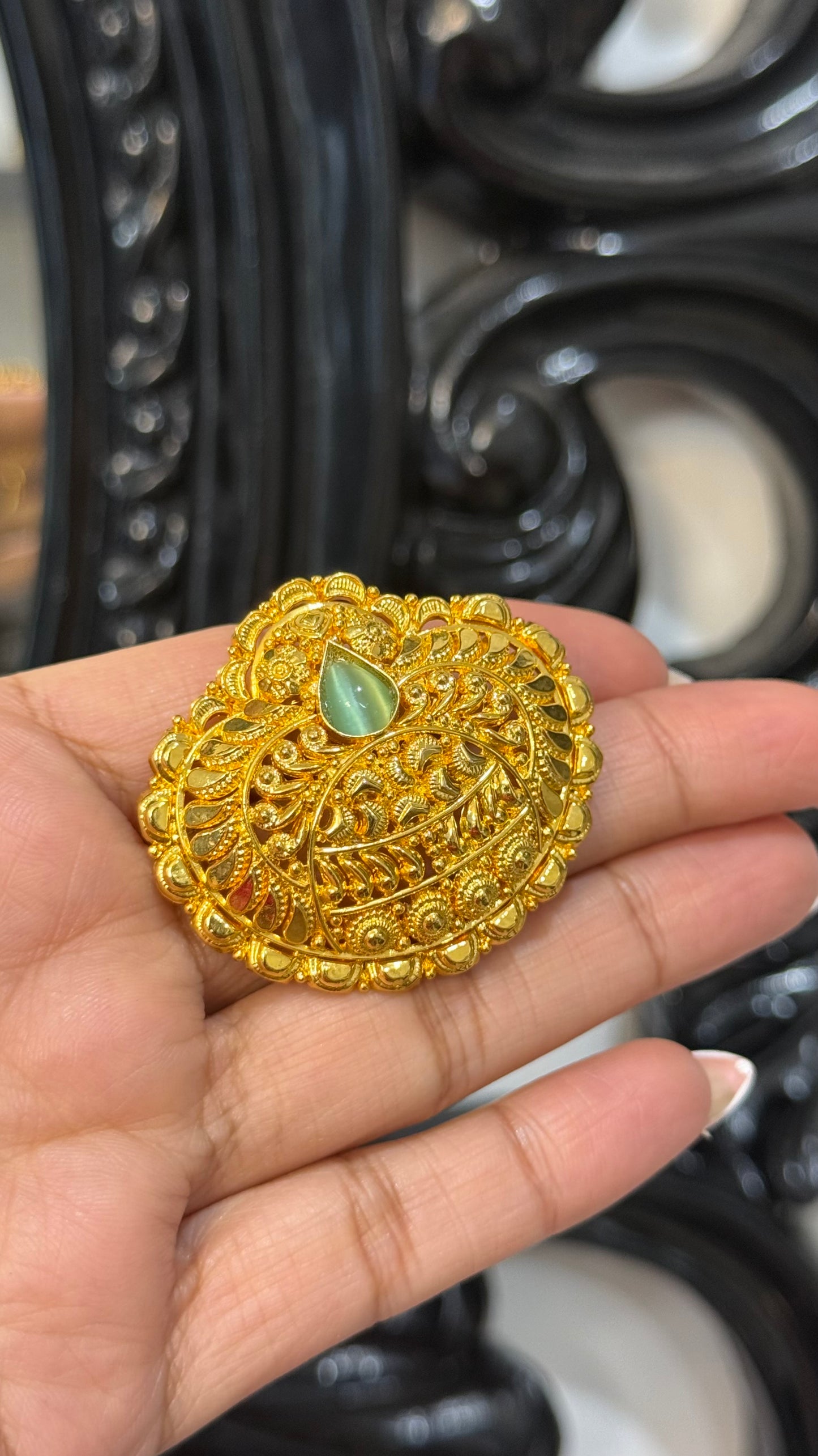 Gold plated hair clip (sui ) sandookh collection