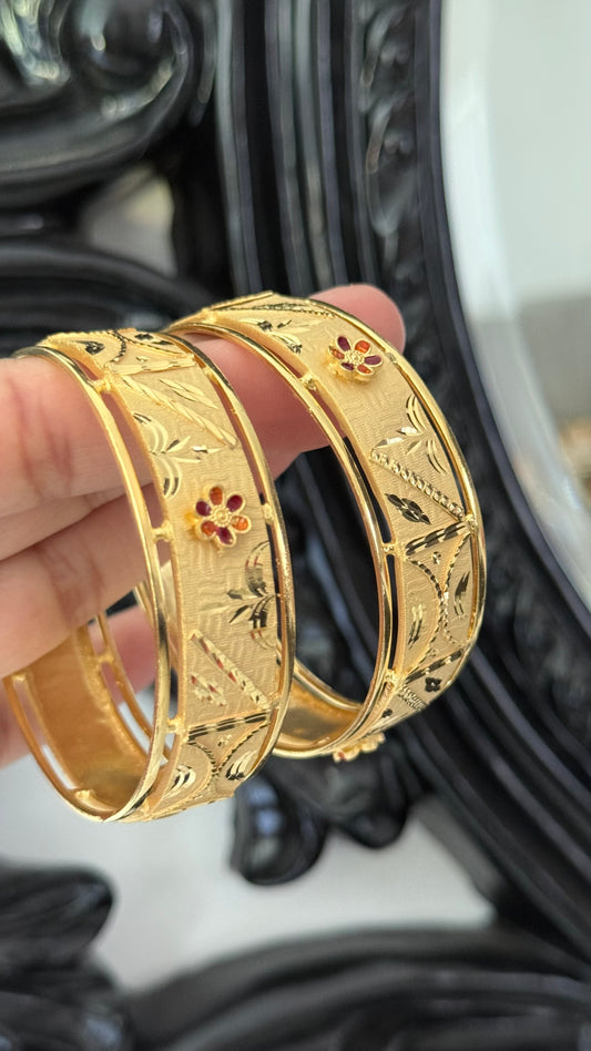 Gold plated kangan Sandookh collection design no 39