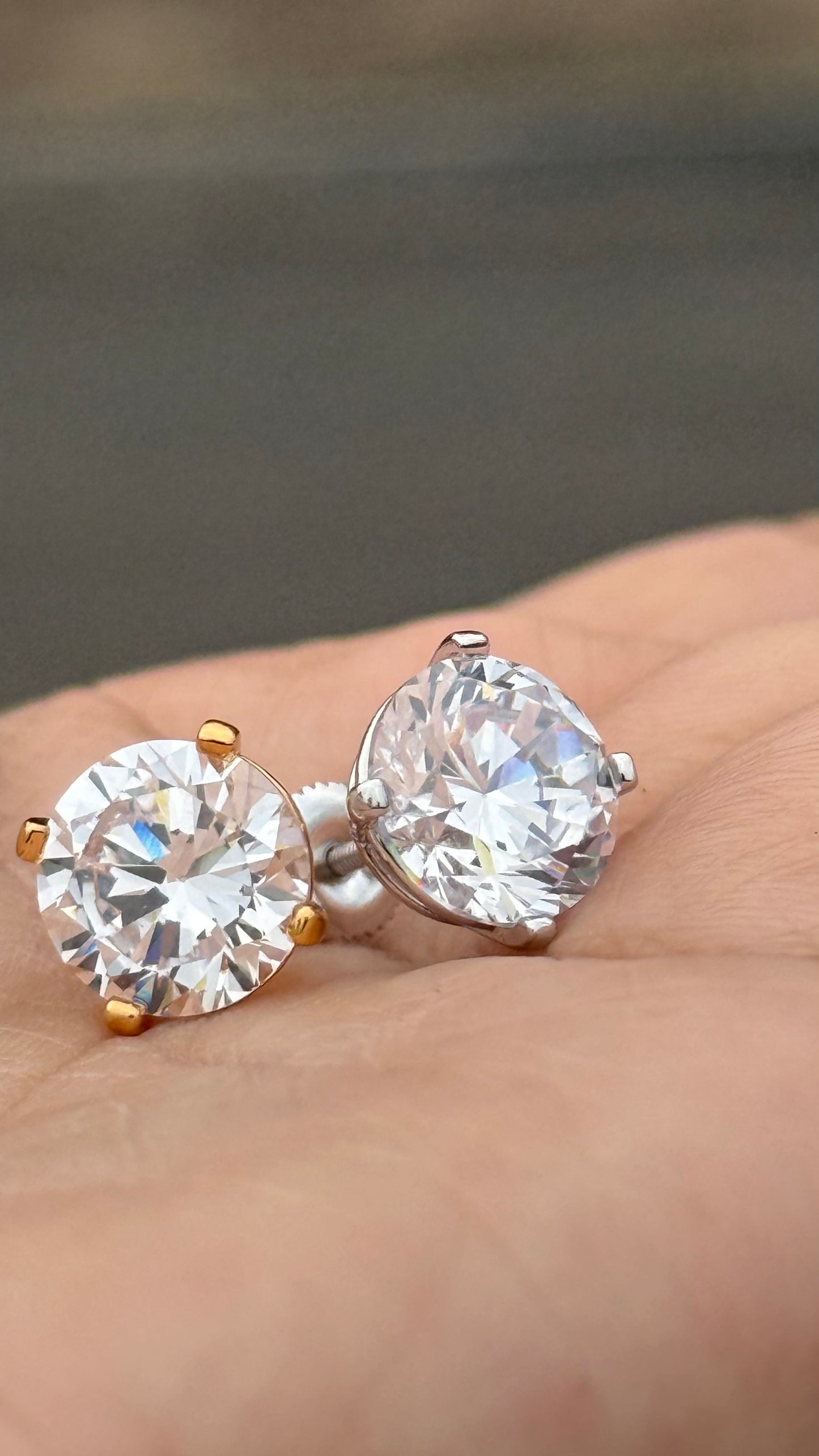 Premium studs gold look