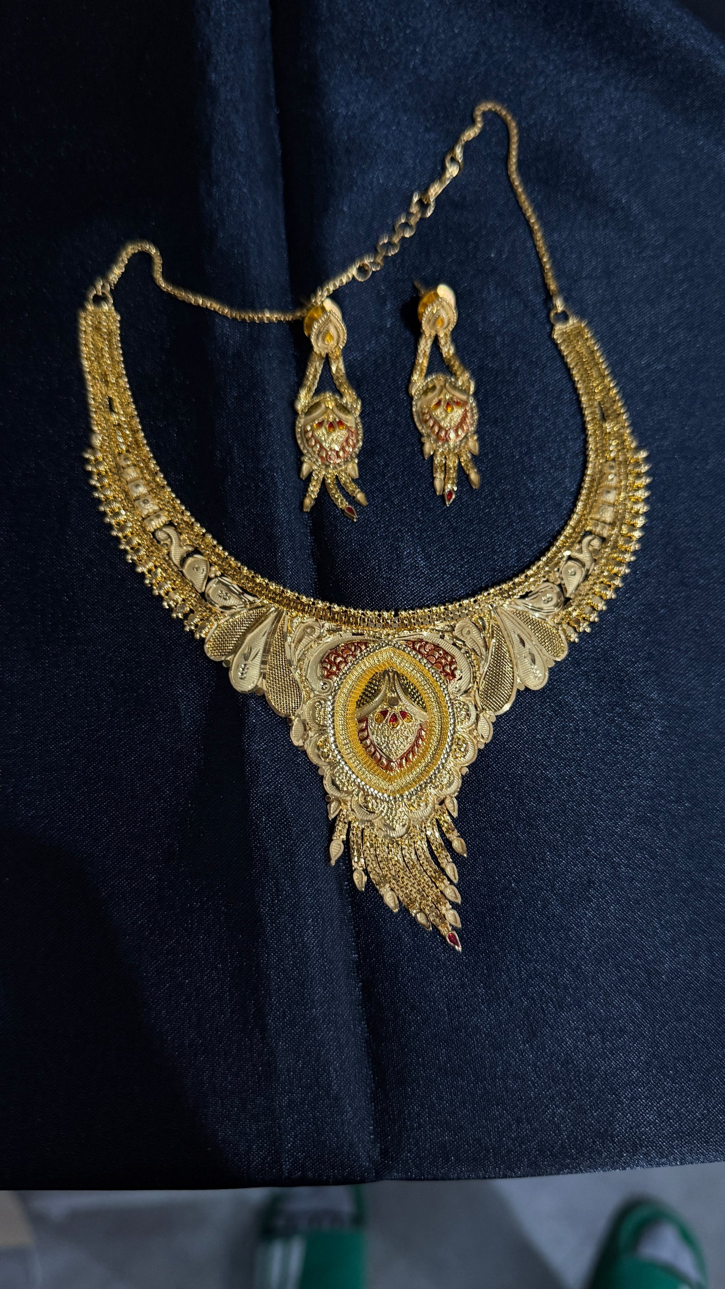 gold look Necklace Sandookh collection