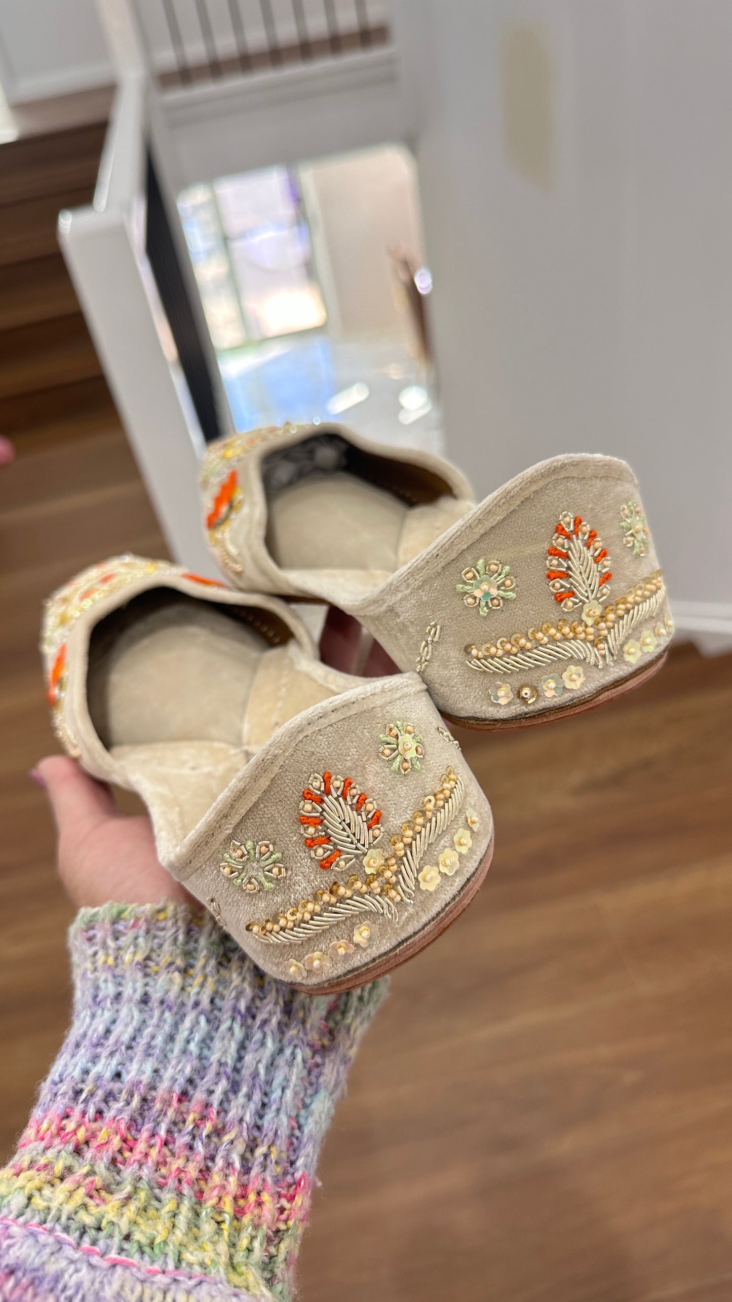 Beige Velvet punjabi jutti Women