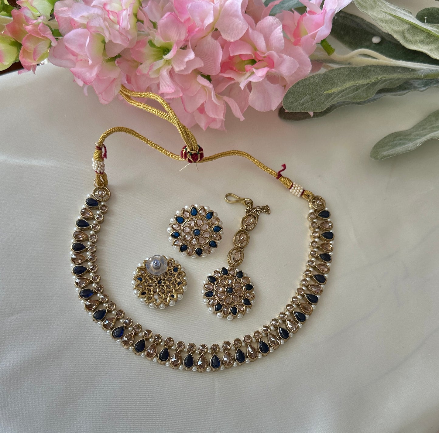 Polki necklace with studs and tikka