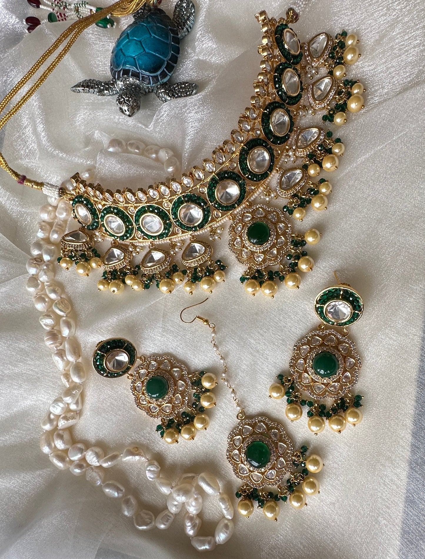 Uncut kundan choker gold plated green perfect for bride