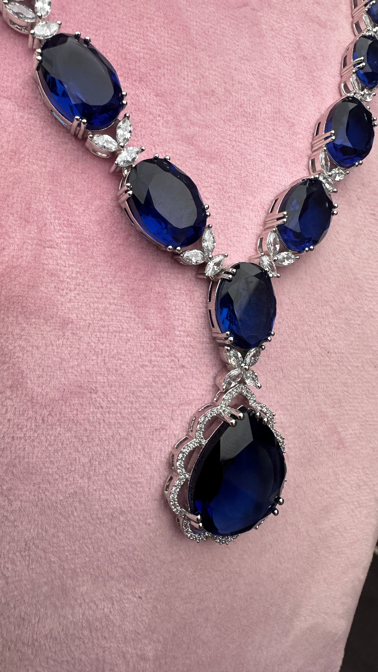 American diamond necklace with doublet stones