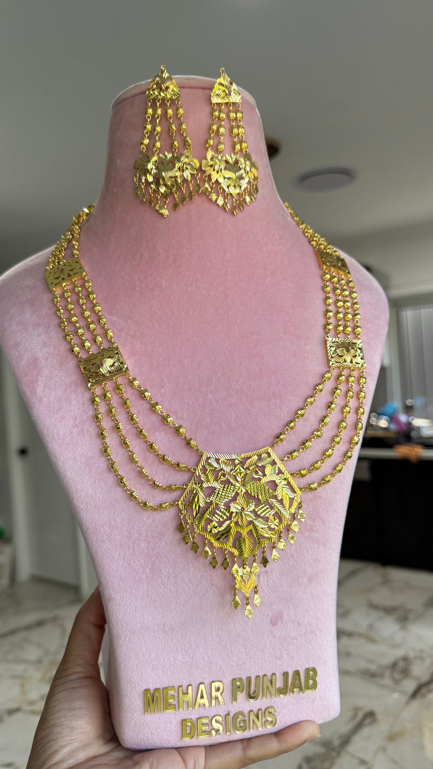 Premium quality gold plated Raani haar with matching earrings Sandookh collection