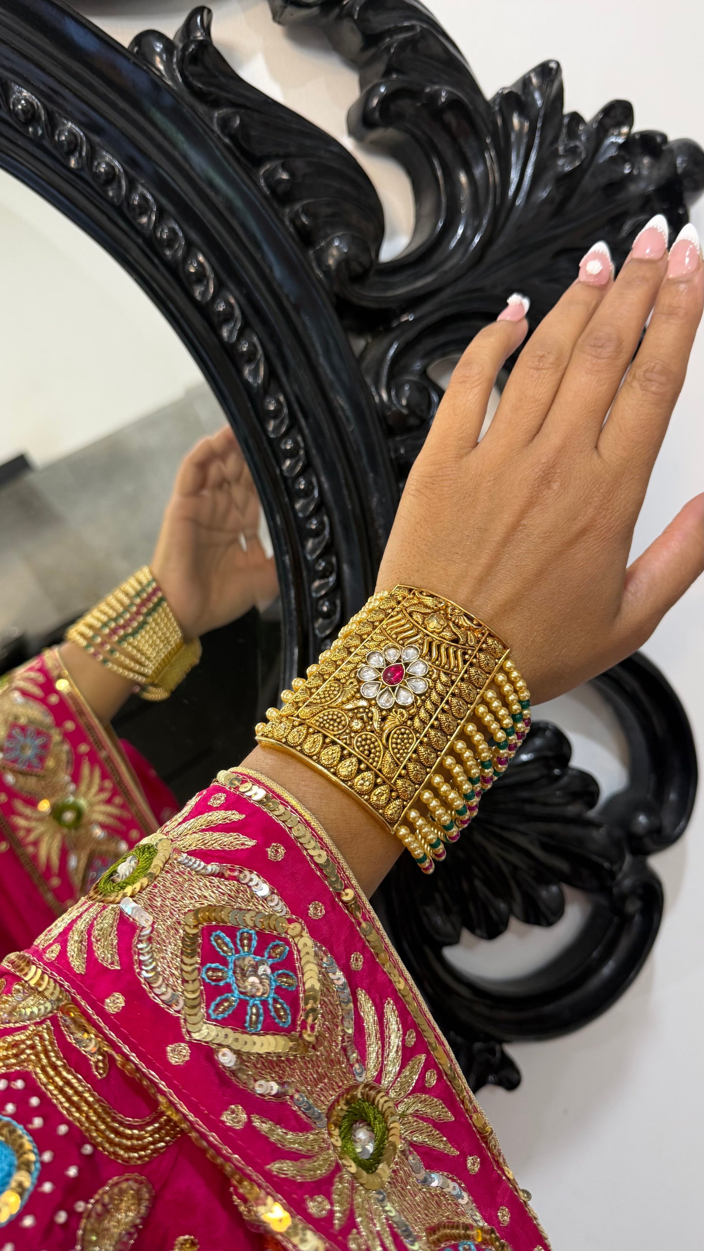 Gold-plated bahi bracelet Sandookh Collection