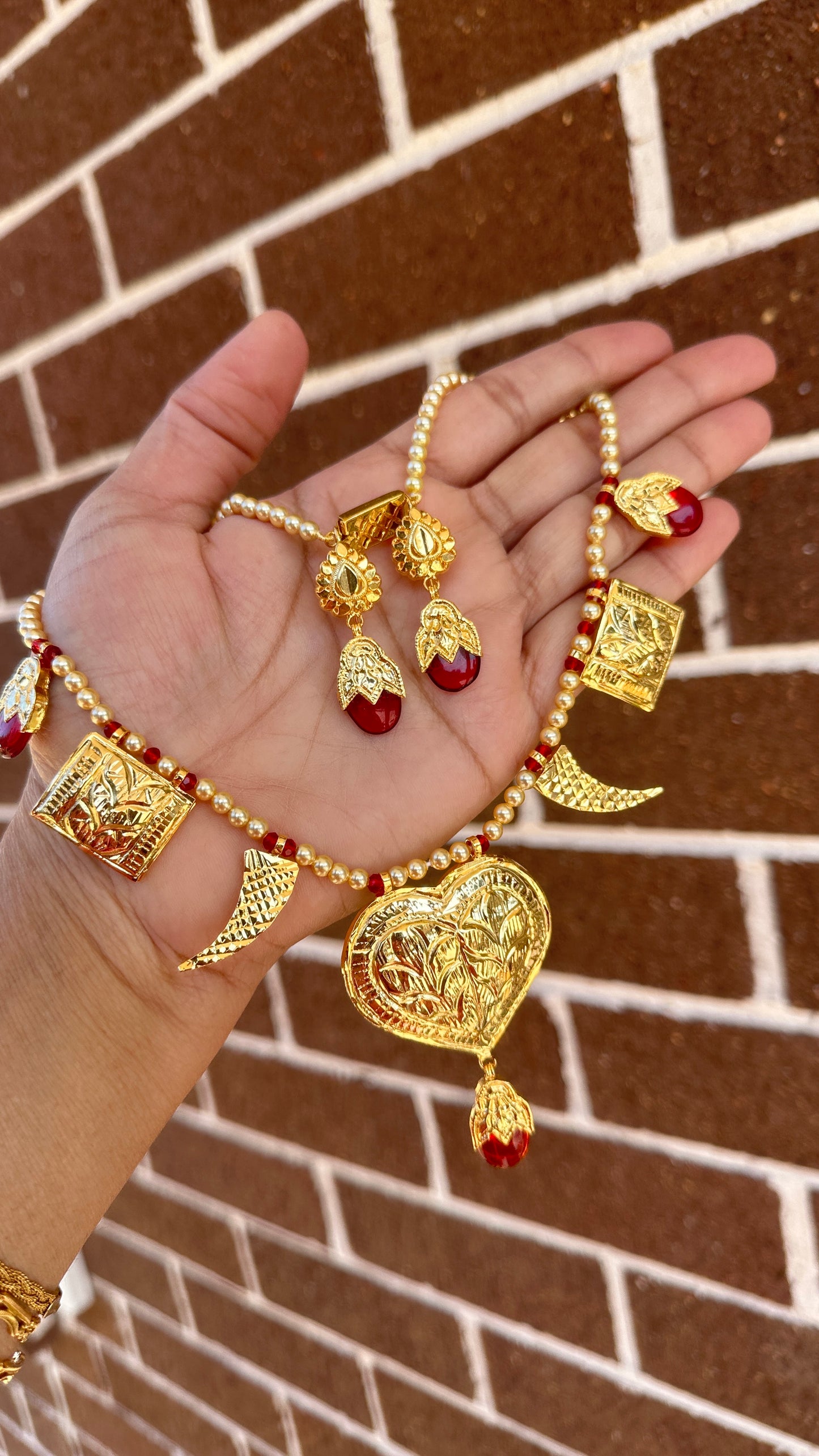 Ruby Punjabi traditional necklace with earrings Sandookh collection