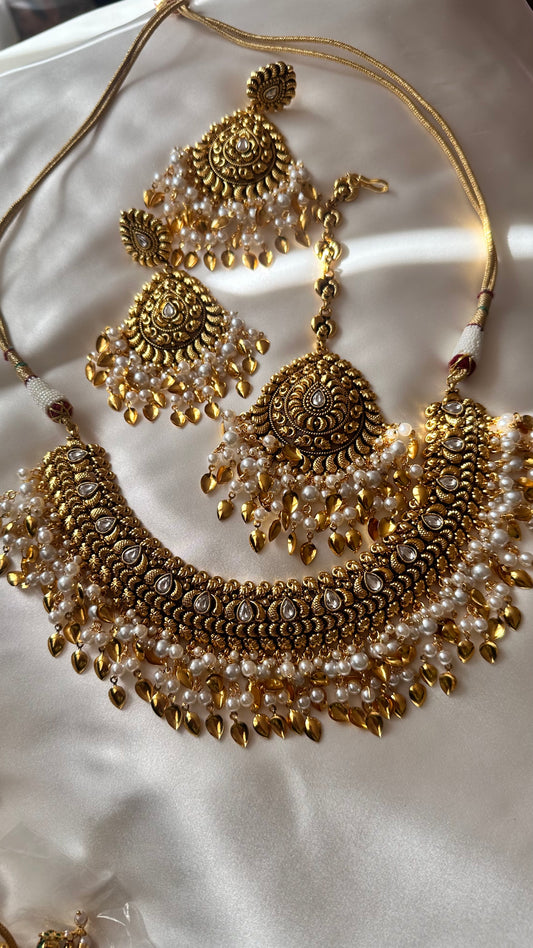Gold look pippal patti necklace set Sandookh collection