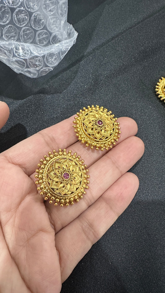 Antique look studs