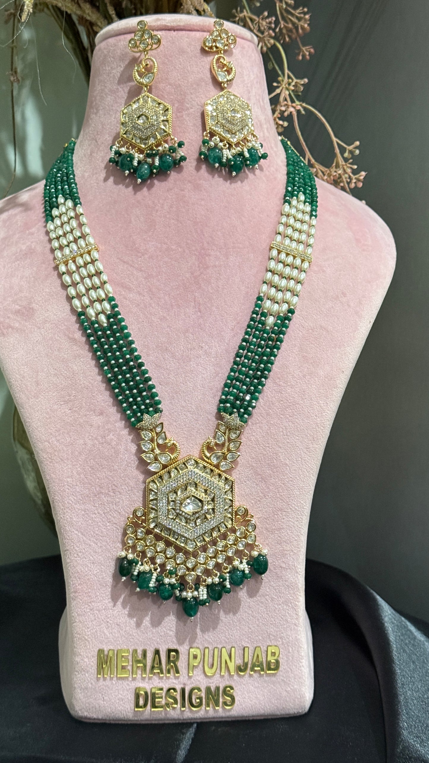 gold plated raani haar uncut kundan color green