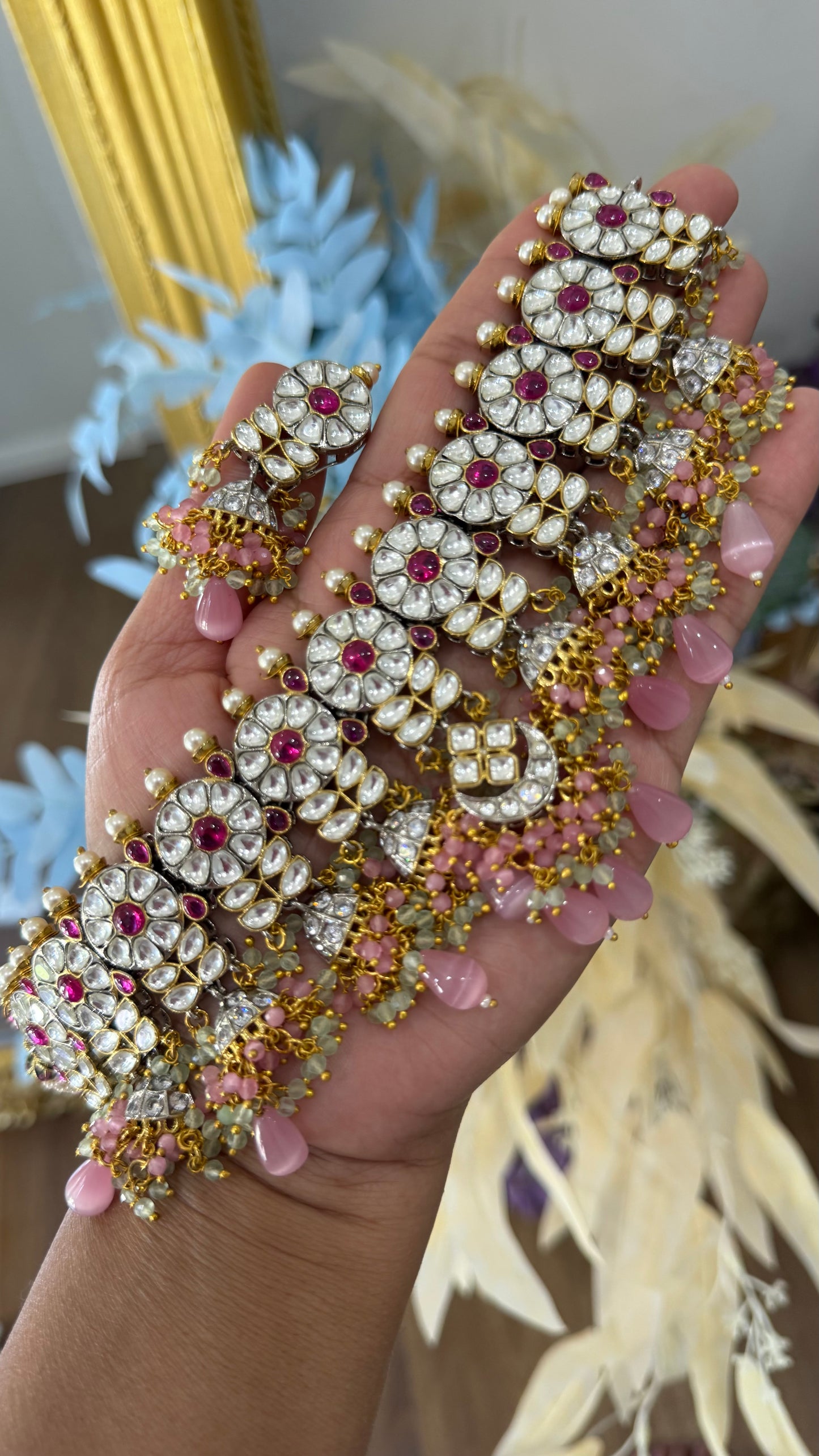 Uncut kundan necklace/choker