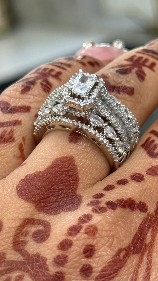American Diamond Adjustable Ring – Real Gold & Diamond Look Design no 50