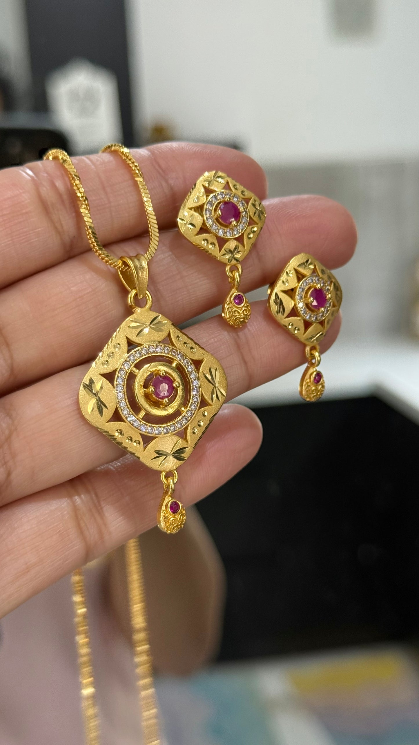 Gold plated necklace pendant set Sandookh collection/ Gold-look kitty set/ Traditional Indian jewelry/ design no 6