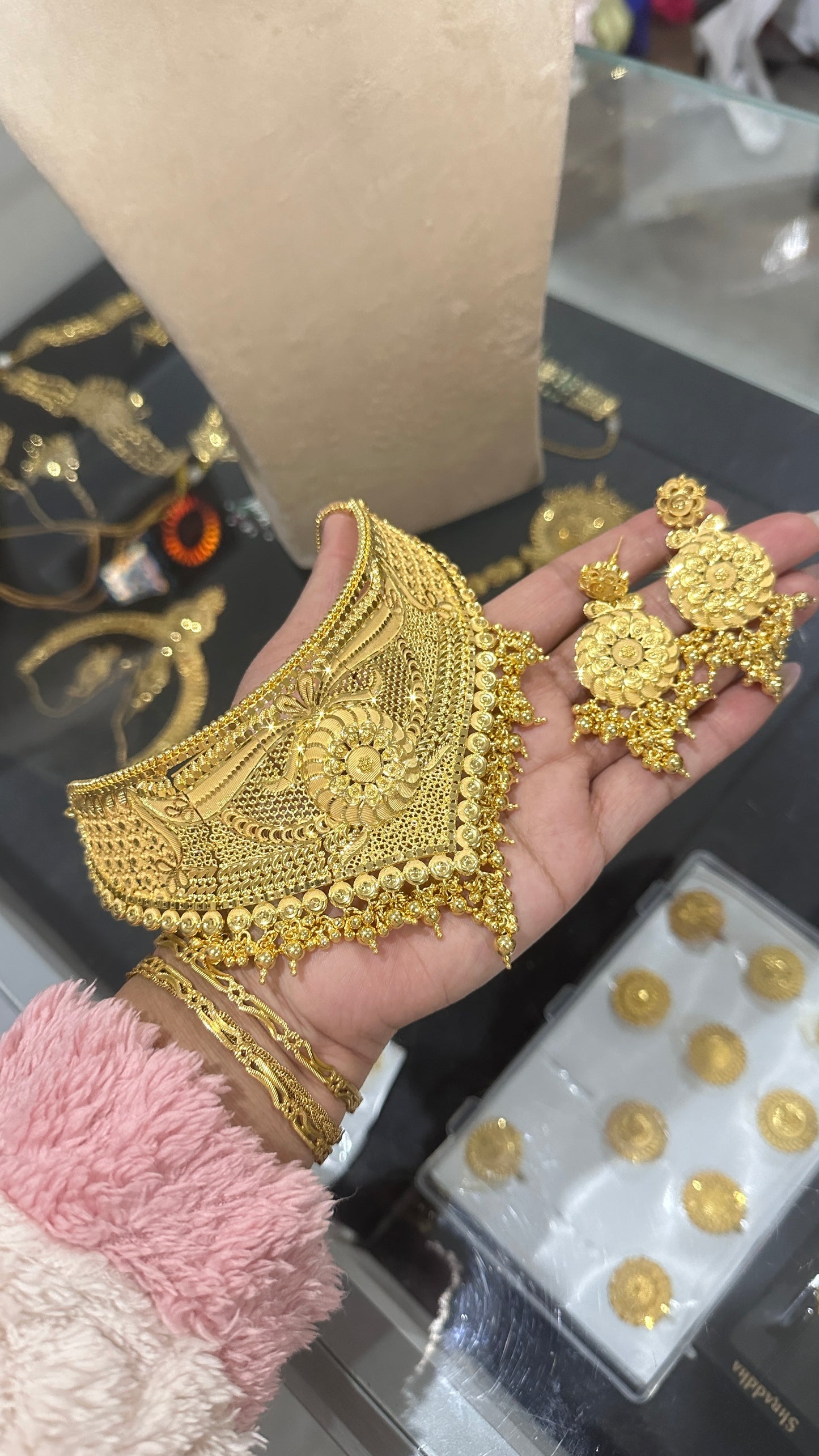 Gold plated choker set Sandookh collection bridal