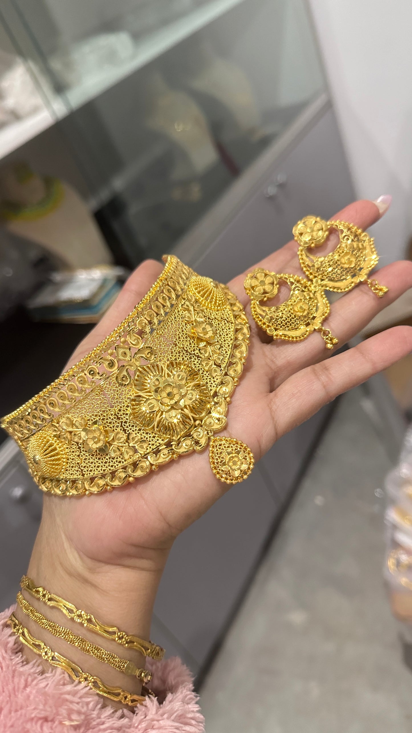 Gold plated choker set Sandookh collection bridal