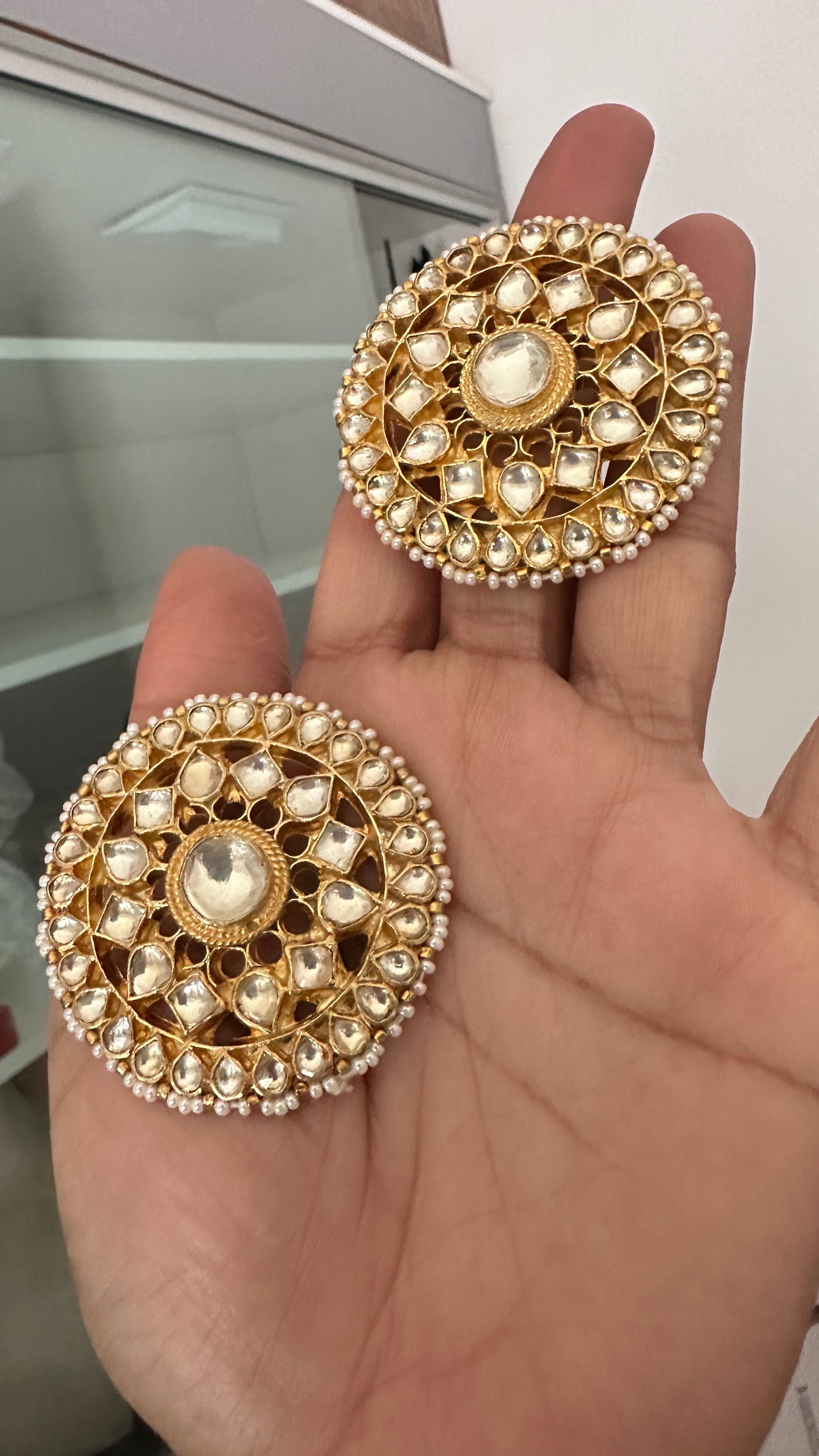 pachi kundan stud