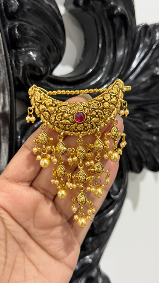 Gold plated hair clip (sui ) sandookh collection